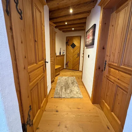 Schoenstes Am Hahnenkamm Apartamento *